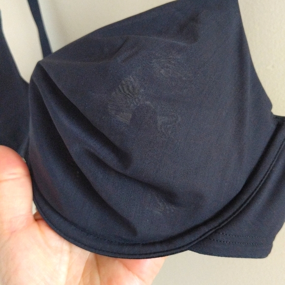 Hanro Bra Black - Picture 11 of 15